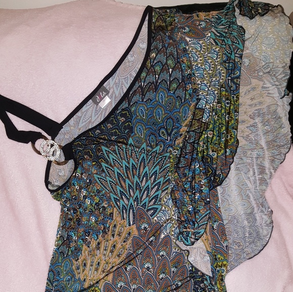 One sleeved casual dress shirt - Picture 2 of 7